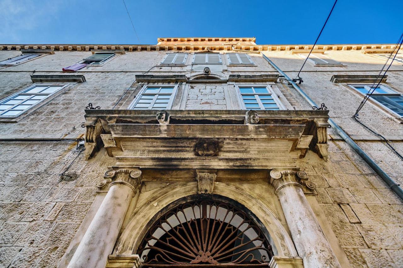 Lupino'S Gallery Apartment - Old Town Zadar Buitenkant foto