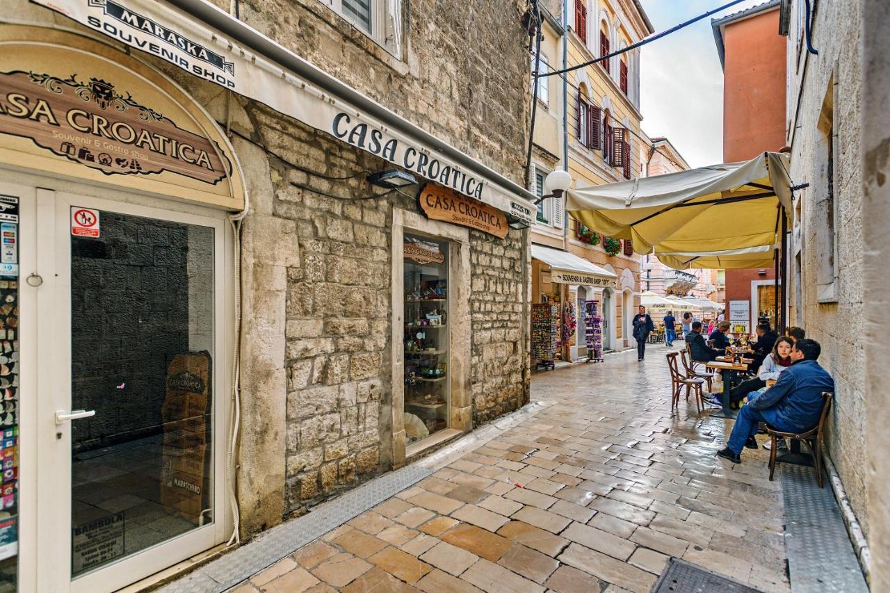 Lupino'S Gallery Apartment - Old Town Zadar Buitenkant foto